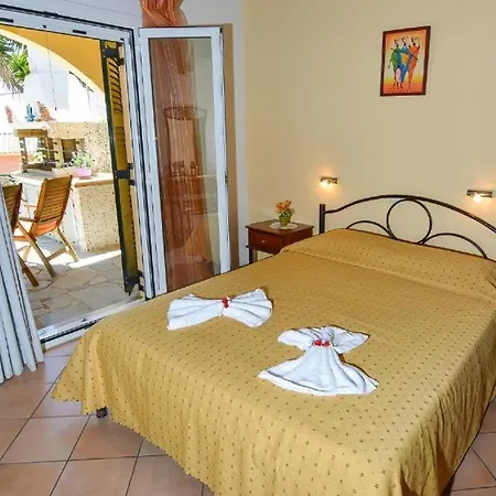 Alex 3, Vakantiehuis